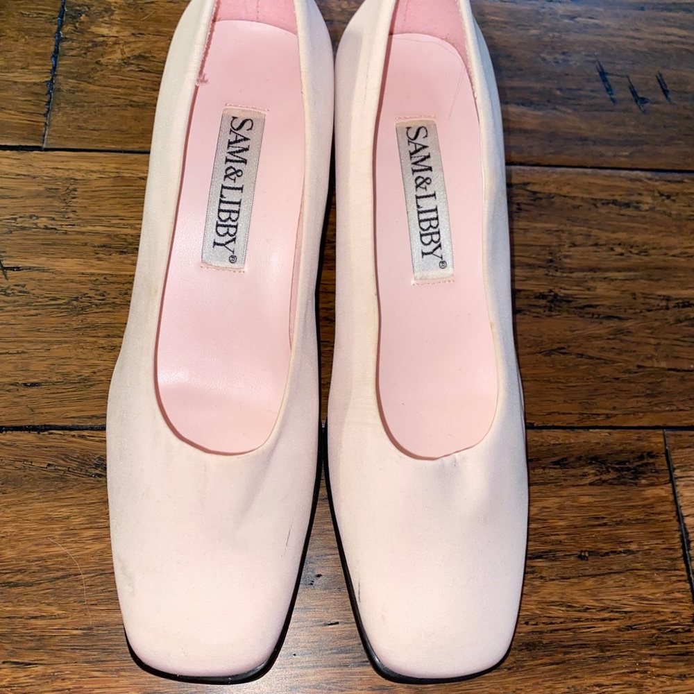 Sam & Libby 90s baby pink heels